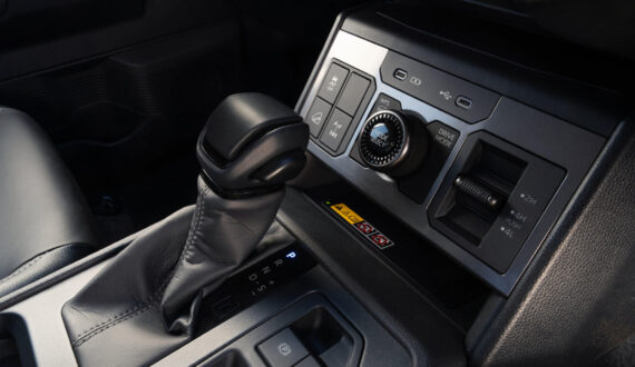 Toyota Hilux Double Cab 4×4